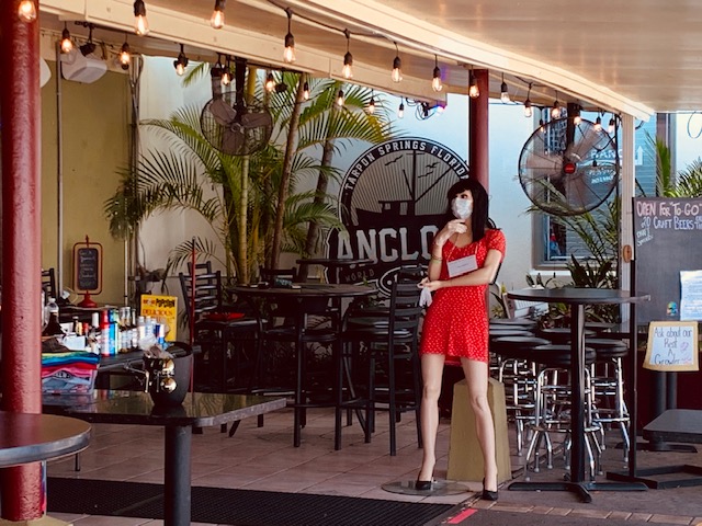 Sponge docks mannequin with mask